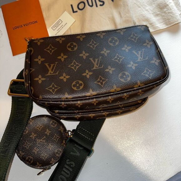 Louis Vuitton Multi Pochette Accessories - Picture 13 of 13